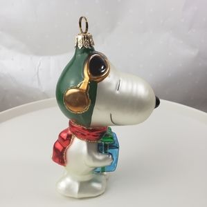 Collectible  snoopy peanuts